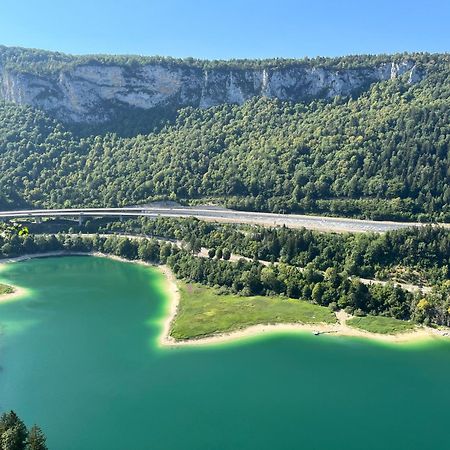 Lumineux, Centre-Ville D'Oyonnax, A 2 Pas Des Lacs Exterior foto