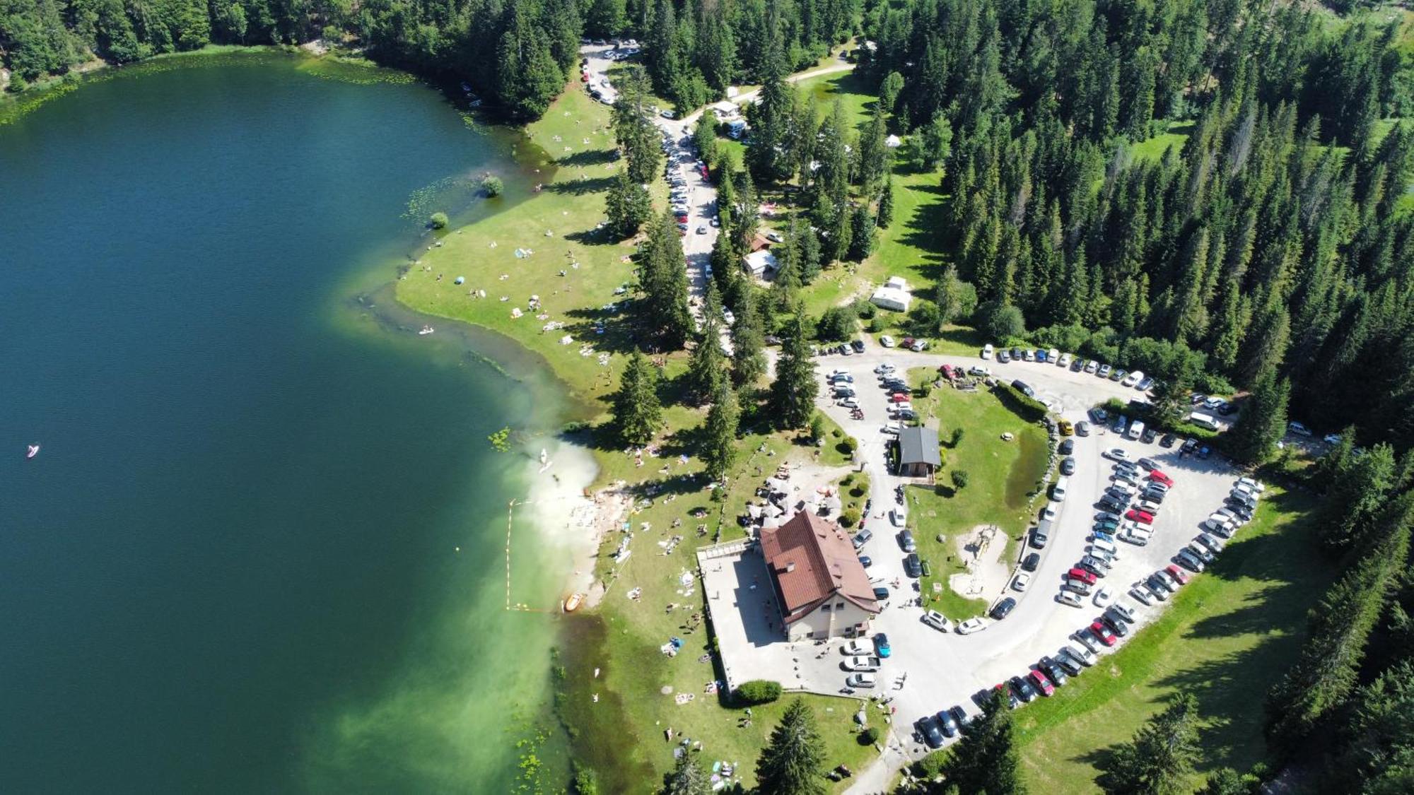 Lumineux, Centre-Ville D'Oyonnax, A 2 Pas Des Lacs Exterior foto